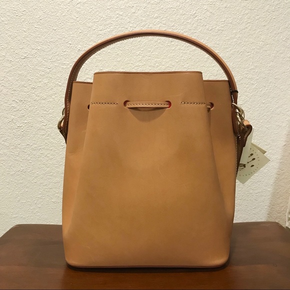 ❌SOLD❌ Celine Lefebure Leather Bucket Crossbody - Picture 4 of 8